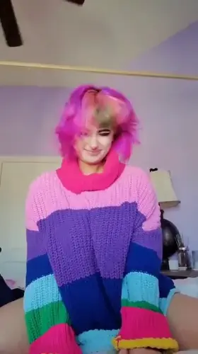 First post! Do you like colorful happy alt girls?