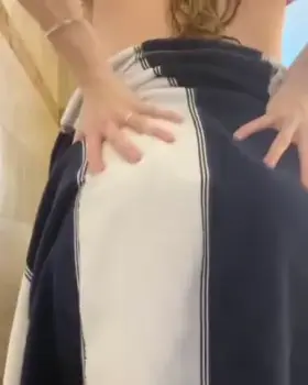 Oops...I keep dropping my towel. 😏💋