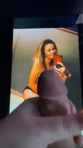 Love cumming to hotties