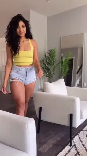 Bonnie (oc) - Latina with perfect body