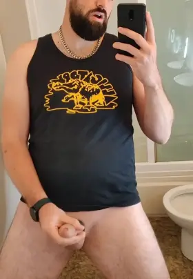 Just a cheeky cumshot for you all