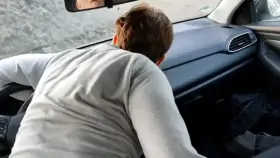 Fucking for the first Time in the Car (Free Download)
