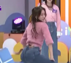 Weeekly - Monday Tweeerk