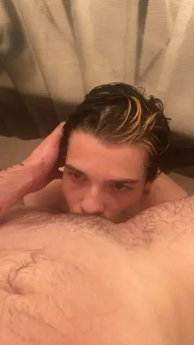 Facefucking in the shower