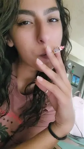 Smokey kisses are the best 💨