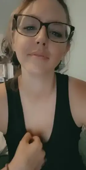 What is everyone up to this weekend? Come play with me if you're bored. [f28] Daily OF Content, Textings, Videos, Customs, More.... xoxo Nat [f28]