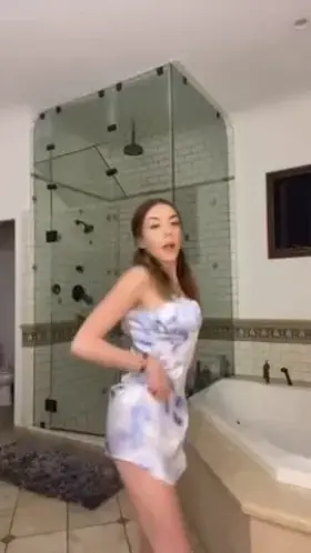 That booty go uppp, DOWN