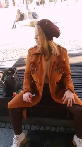 I went out on a warm day to the old market to feed the pigeons. There were no pigeons, so there are boobs.