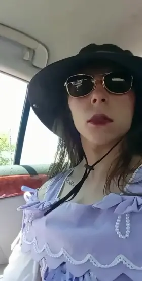 Anyome wanna hotbox thier car and fool around?