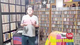 Using redgifs for the 1st time. Can you see his bulge?