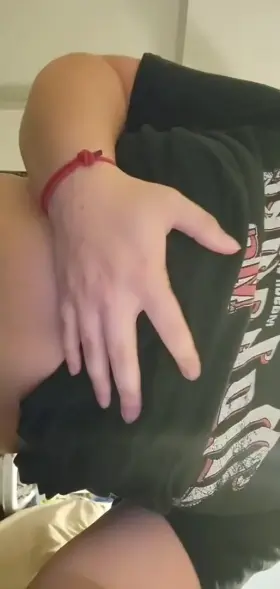 The kind of drops my gf sends me while I'm at work (oc)