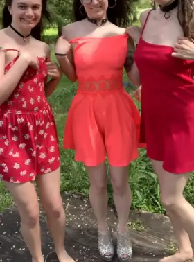 It turns us on so much being naughty in public daddy 😋😈💖