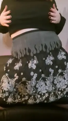 Big titty goth gf 🖤