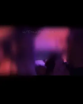 Sucking on two cocks at once has quickly became one of my favorite hotwife activities🙌😏