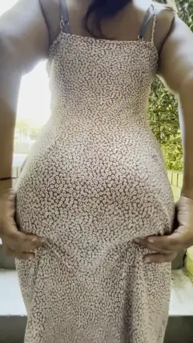 Does this dress make my butt look big? (OC)