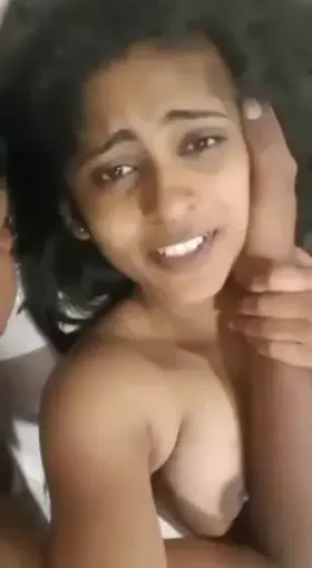 Gorgeous Tamil Babe having fun with boyfriend (Tamil audio) (fingering) (comments)
