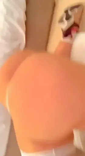 Hit that ⬆ up if you Like a Party Girl with a Big Ass 😍🍑