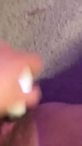 I love pounding my hairy pussy 🥰