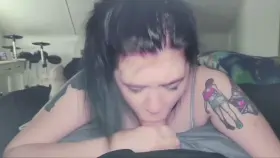 Hi I'm lizzie! I love sucking cock and swallowing cum! Free to join cum on and have fun with me!!!