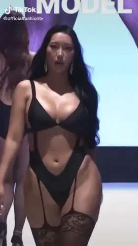 @officialfashiontv Sexy Korean ~ FapDungeons