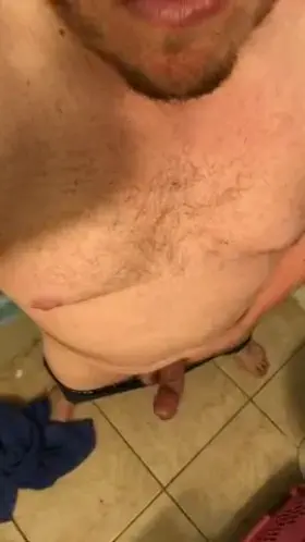 (36) peek a boo, here’s an uncut dick for you lol 😋