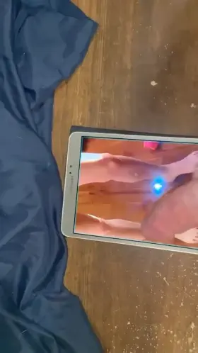 Blowing a second load for my Snapchat friend she loves making me cum dm ladies if you want your feet covered 😍