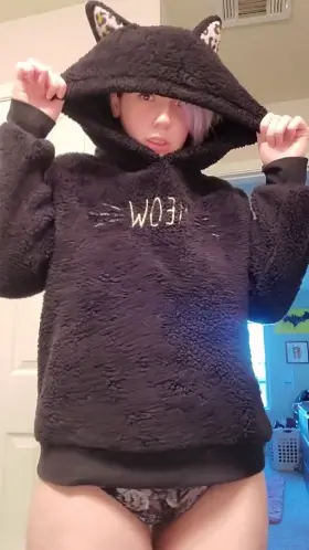 WHAT DO U THINK ?(👇🏽 MORE OF HER CONTENT IN THE COMMENTS 😍😍)