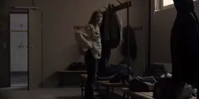 Gina Stiebitz - great ass in Dark S01E04