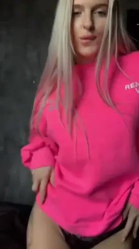 Nice pair of silicones 🔥🤤😍