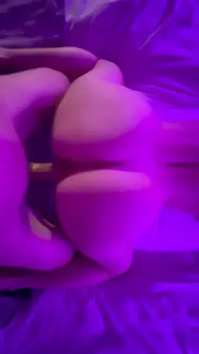 I love how my ass looks in doggy😈