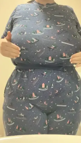 cute pyjamas, filthy girl 😉