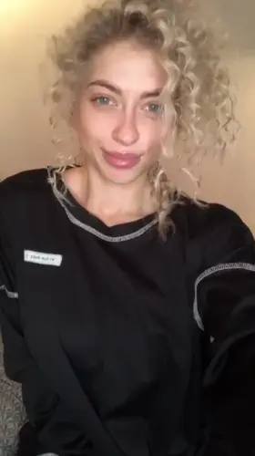 Quick flash for you, so your day gets better 🍌