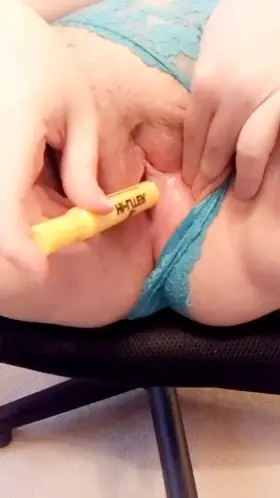 Love filling my fat pussy when I’m at work 😈