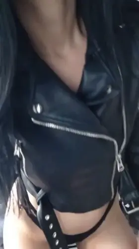 I hope you enjoy my little outfit and...well😼