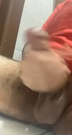 Strangers watching me turns me on a little too much <3