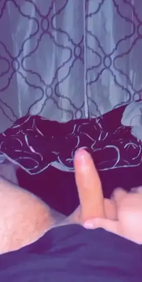 Anyone like big uncut loads? 😋💦💦 want more??