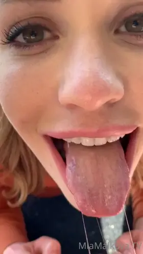 20[F]Up:vo:te this if you wanna pound me sc: miawhoo23