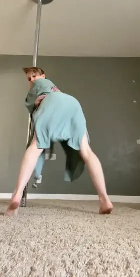 Revealing robe ;) [OC]