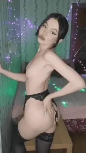 My ass wants to jump on your dick🍆