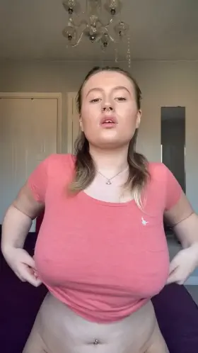 I love dropping my titties for you all, you you get the same feeling😇