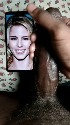 Emily Bett Rickards Cum Tribute