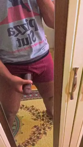 Woke up horny asf🍆