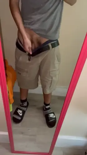 If you wanna hear the sound, go to my page and listen to the one I listen on the 18yococks