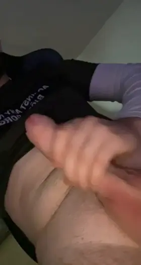 Hey there wwyd with me while i game