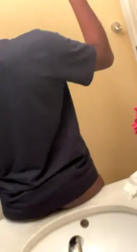 any daddies want to claim my hole? [18]