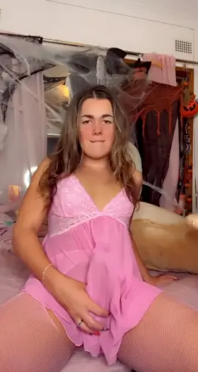 Hope the 5 guys sorting by new are horny too 😘