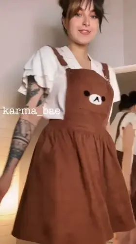 Do you like my new overalls?🥰