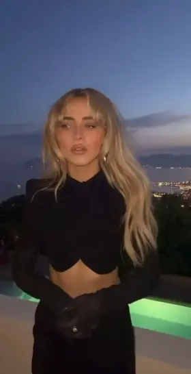 Sabrina carpenter looking so hot in a midriff dress! Damn! She’s so hot!