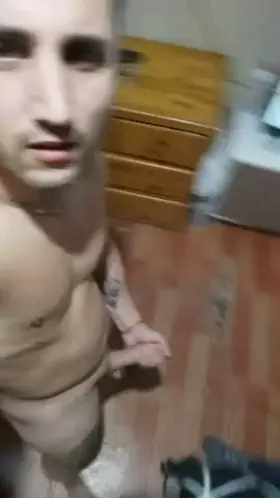 Anyone who wants to give us a hand? A hand or rather the ass 😏