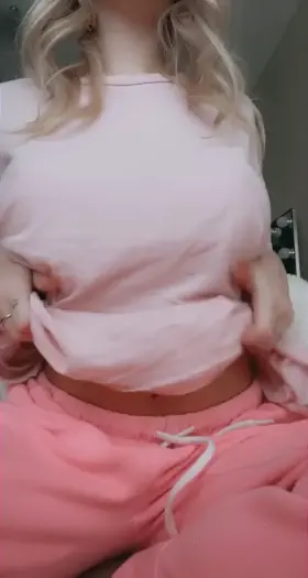 morning boys , let me reveal what’s under my oversized tee